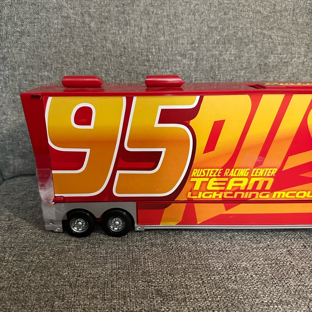 Disney Pixar Cars Mack Hauler Truck Vehicle Lights Sounds - Picture 4 of 11
